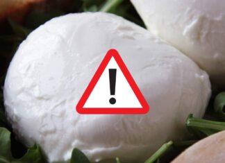 Una mozzarella ed un segnale di pericolo