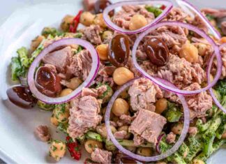 Insalata di ceci con avocado - Ricettasprint.it