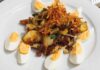 Insalata di patate, tonno e uova sode é un piatto semplice ma completo, perfetto per quando si ha voglia di qualcosa di leggero ma nutriente. ricettasprint.it