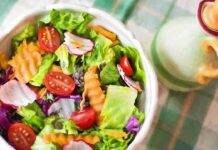 Insalata dimagrante di ferragosto, mi basta questa per azzerare la fame Insalata dimagrante di ferragosto - RicettaSprint