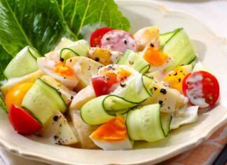 Insalata pomodori zucchine uova - Ricettasprint.it