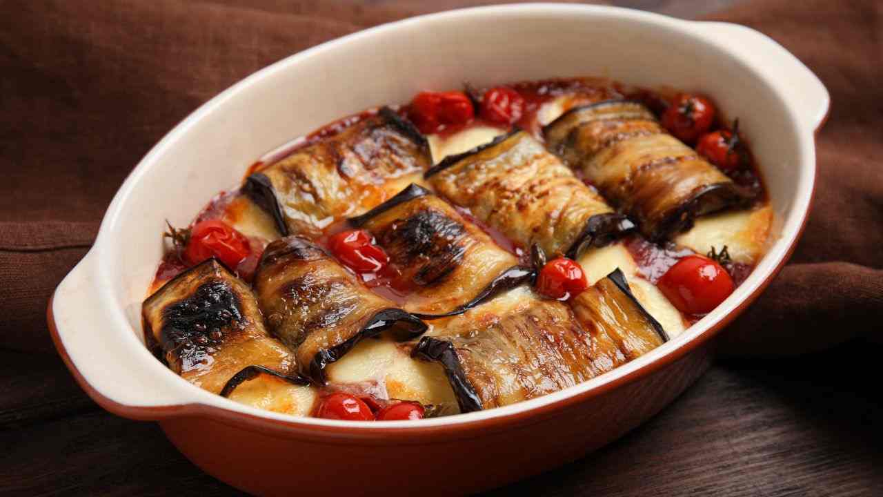 Involtini di melanzane provola e pomodorini