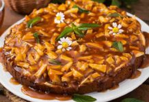 La classica torta di mele, nelle mie mani, ha un qualcosa in più. Caramello salato, una passione pura e ci sta su tutto. Guarda un po’ qui La classica torta di mele, nelle mie mani, ha un qualcosa in più. RIcettasprint.it