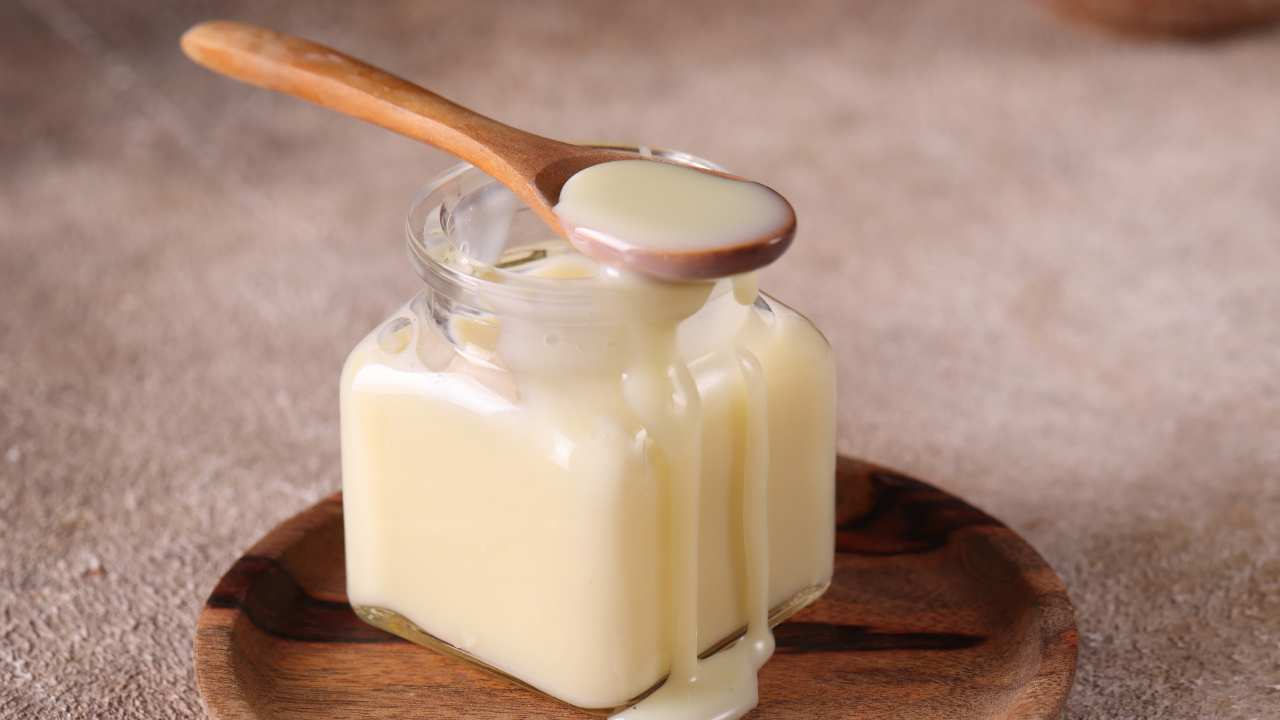 Latte condensato fatto in casa - Ricettasprint.it