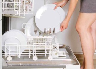 Lavastoviglie puzza 3 cose da fare - RicettaSprint