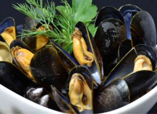 Delle cozze pronte da mangiare