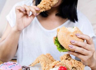 Mangiare in modo compulsivo mangiare senza fermarsi - RicettaSprint