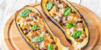 Melanzane ripiene con salsicce e scamorza