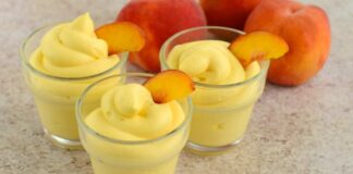 Mousse pesche 3 ingredienti - Ricettasprint.it