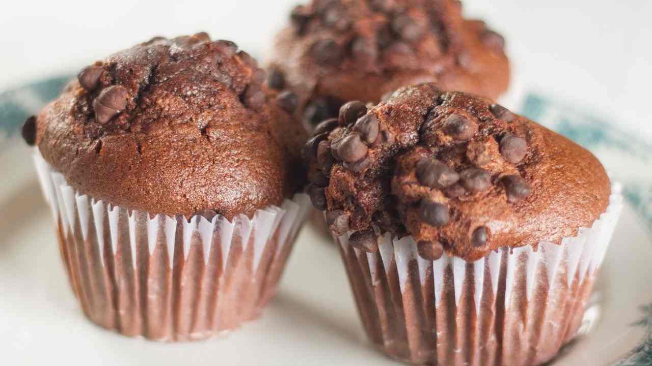 Muffin al cioccolato in friggitrice ad aria