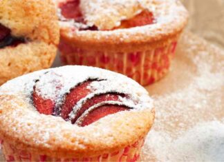 Muffin alle prugne e confettura - Ricettasprint