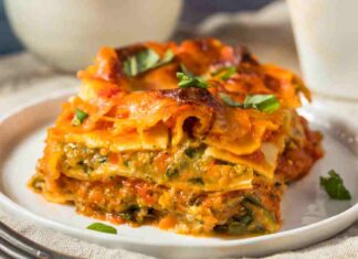 Oggi lasagne, ma dimentica la ricetta classica, io le preparo in bianco in questo modo. Le litigano tutti. Sono lasagne di verdure al pesto di rucola, fantastiche! ricettasprint.it