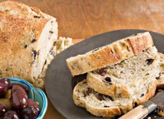 Pane senza lievitazione alle olive