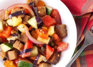 Panzanella pane integrale verdure - Ricettasprint.it