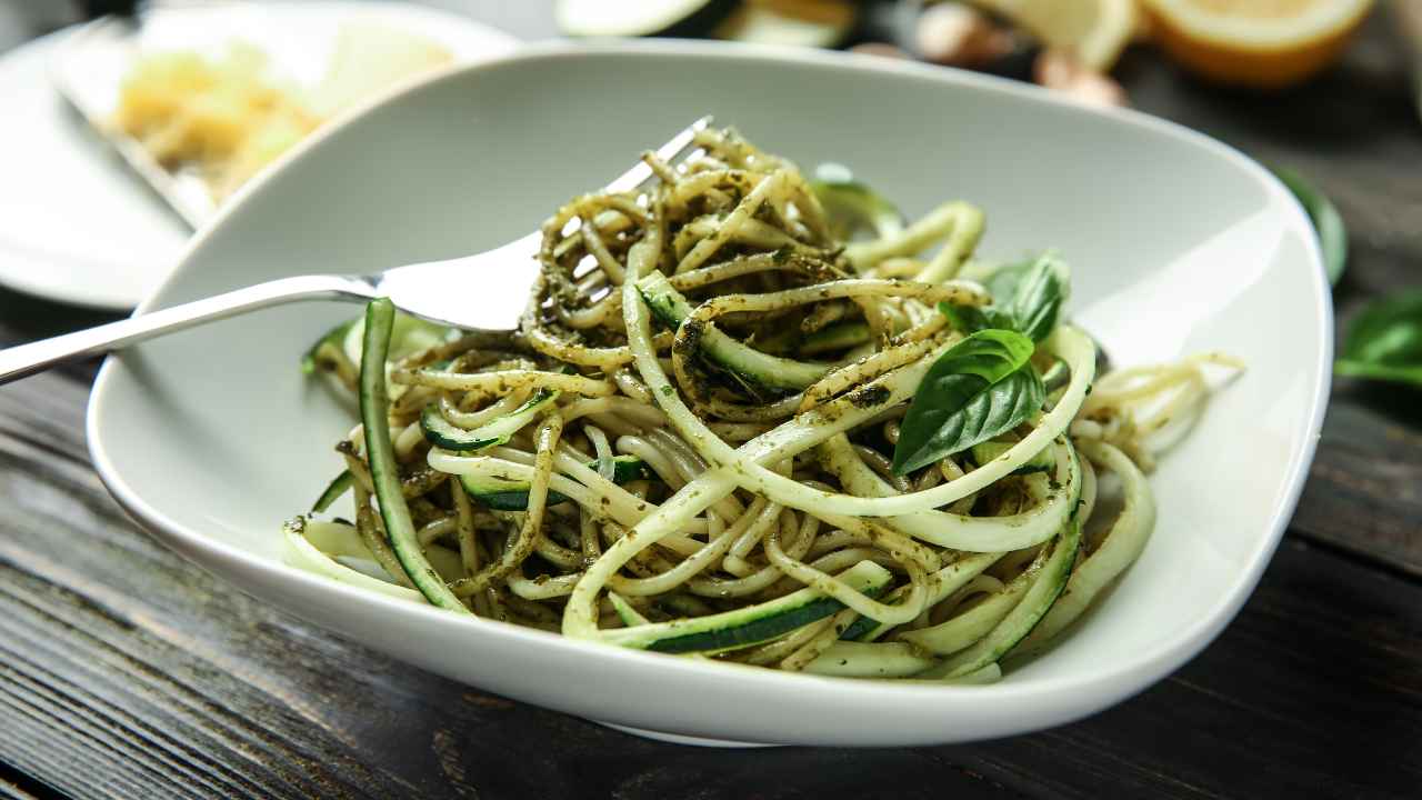 Pasta con pesto di zucchine - RicettaSprint