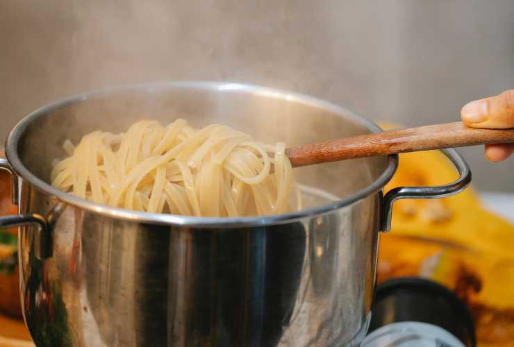 Pasta con pesto di zucchine - RicettaSprint