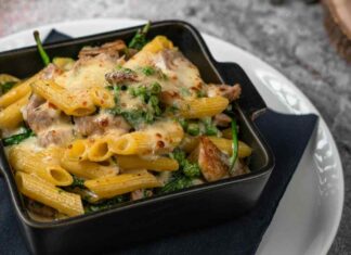 Pasta con verdure e piselli al forno - Ricettasprint.it