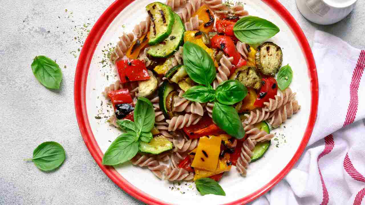Pasta fredda si, ma come questa che faccio io, un piatto da ristorante affacciato sul mare. E l'ho fatta in mezz'ora Ricettasprint.it