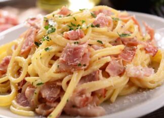 Pasta panna prosciutto pancetta - Ricettasprint.it