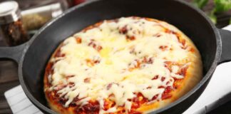 Pizza direttamente in padella senza glutine e veloce - RicettaSprint