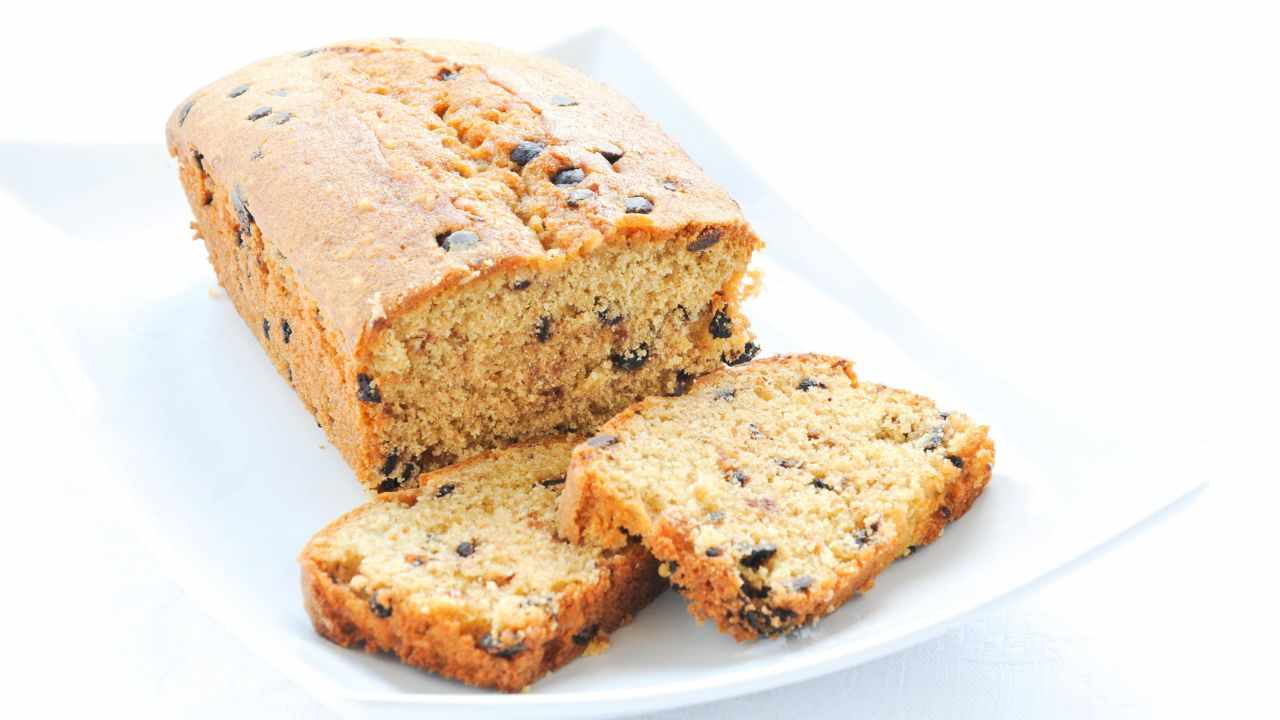Plum cake cocco e noci