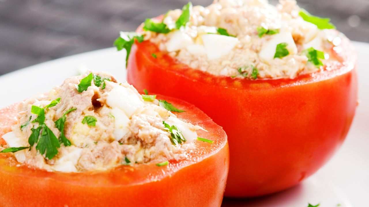 Pomodori freddi ripieni