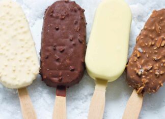 Dei gelati su stecco
