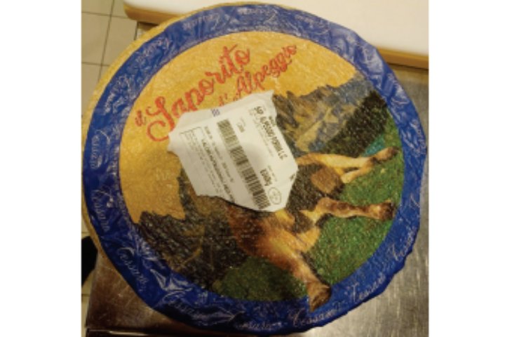 Un'altra foto del formaggio richiamato