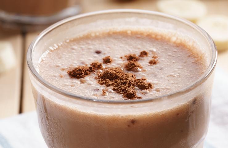 Un bicchiere di latte e cacao