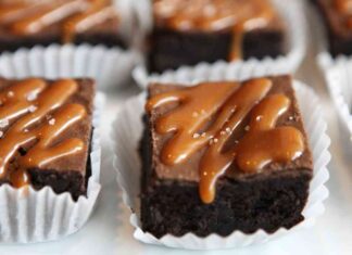 Questi sono brownie, altro che. Sono irresistibili e io ho aggiunto il tocco magico il caramello salato.ricettasprint.it