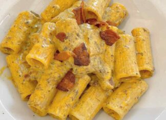 Rigatoni con crema di ciurilli e guanciale