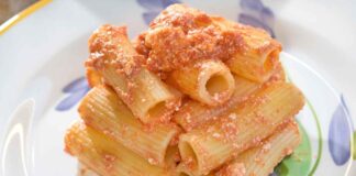 Rigatoni pomodoro e ricotta 09092025 ricettasprint.it