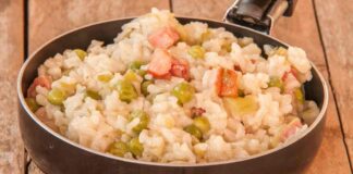 Risotto veloce con piselli e pancetta