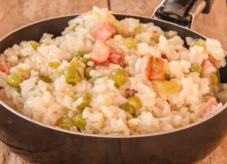 Risotto veloce con piselli e pancetta