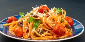 Spaghetti al pomodorino fresco e colatura di alici - Ricettasprint.it