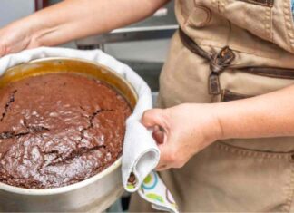 Togliere torta dallo stampo - Ricettasprint.it