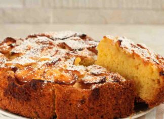 Torta all'acqua con ananas - Ricettasprint.it