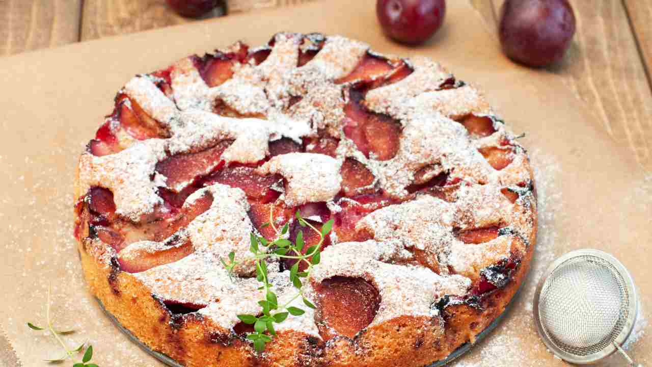 Torta rovesciata alle prugne -Ricettasprint.it