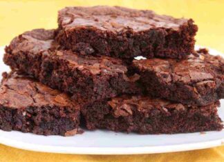 Tortino al cioccolato con 2 ingredienti - RicettaSprint