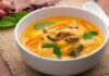 Una-zuppa-che-non-ti-aspetti-prendi-della-zucca-avanzata-e-del-latte-di-cocco.-Non-storcere-il-naso-sono-perfetti.-La-zuppa-cremosa-di-zucca-cocco-e-curry.-ricettasprint.it