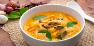 Una-zuppa-che-non-ti-aspetti-prendi-della-zucca-avanzata-e-del-latte-di-cocco.-Non-storcere-il-naso-sono-perfetti.-La-zuppa-cremosa-di-zucca-cocco-e-curry.-ricettasprint.it