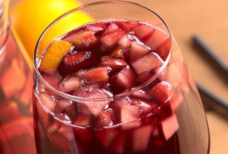 Vino percoca veloce per aperitivo - RicettaSprint