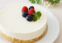 Voglia di dolce, ma zero voglia di accendere il forno. Ci penso io, con questa cheesecake che conquista tutti cheesecake ai frutti di bosco senza cottura, il massimo.ricettasprint.it