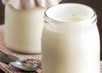 Yogurt scaduto come usarlo in cucina - RicettaSprint