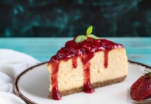 La cheesecake la fanno tutti con il formaggio spalmabile io ci metto questo e viene ancora più delicata, il pezzo forte la guarnizione cheesecake frutta fresca