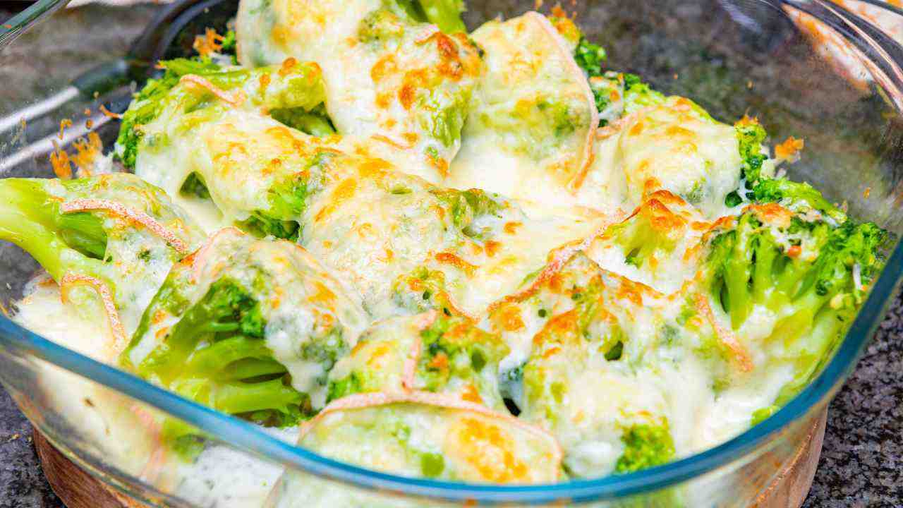 Broccoli gratinati per cena - RicettaSprint