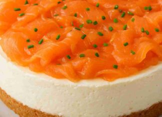 Cheesecake salata al salmone ricettasprint.it