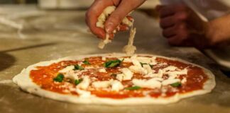 Faccio la pizza oggi per sabato - RicettaSprint