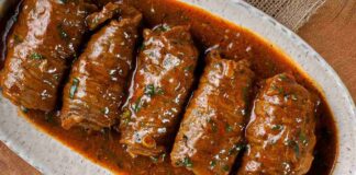 Gli involtini di carne li faccio sugosi e tenerissimi, merito di un trucco facile che non dimenticherai Involtini di carne sugosi e tenerissimi ricettasprint
