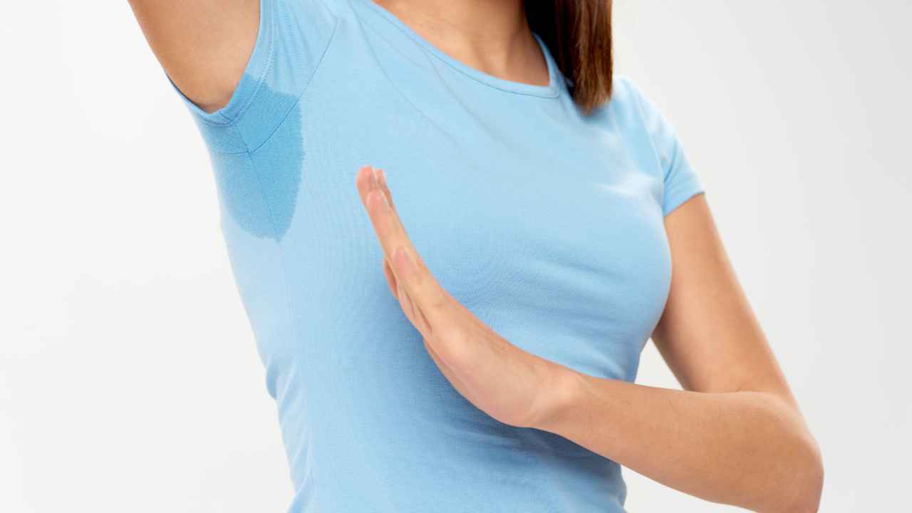 Macchie di sudore come toglierle - RicettaSprint